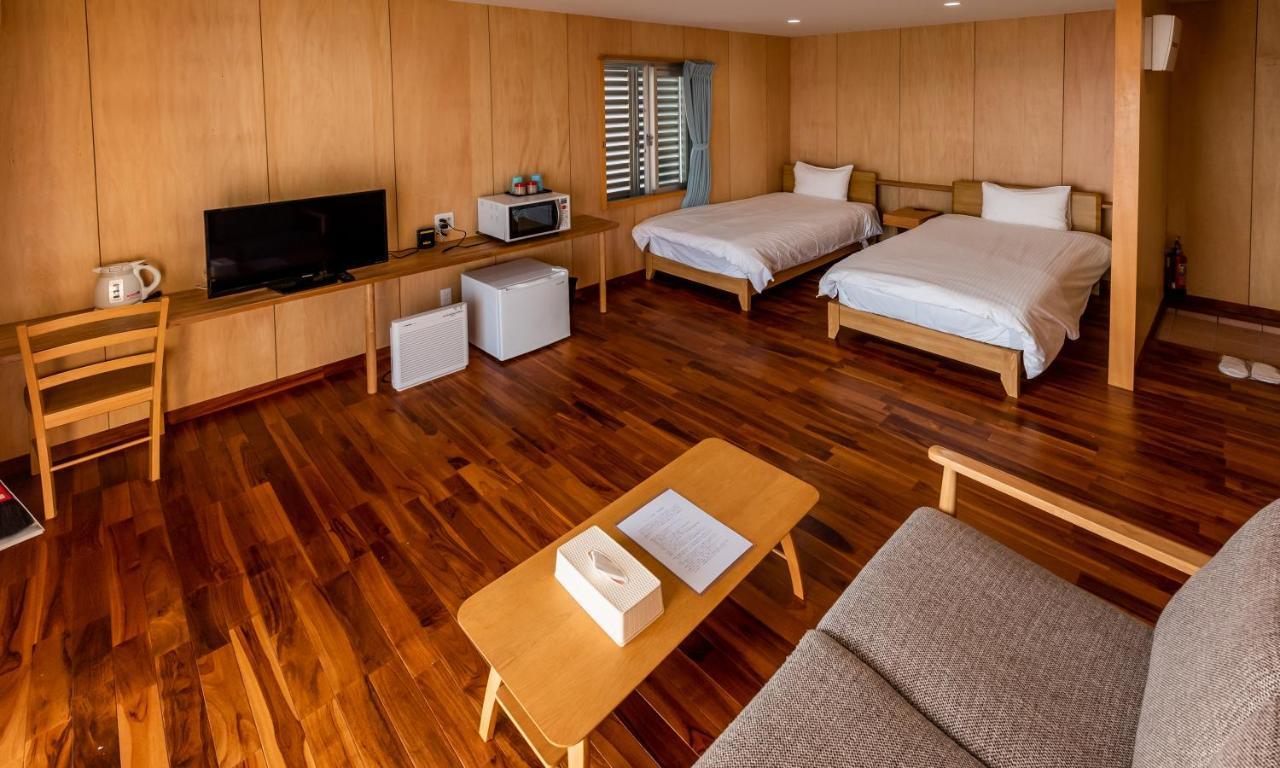 Guest House Kawamitsu Miyakojima  المظهر الخارجي الصورة