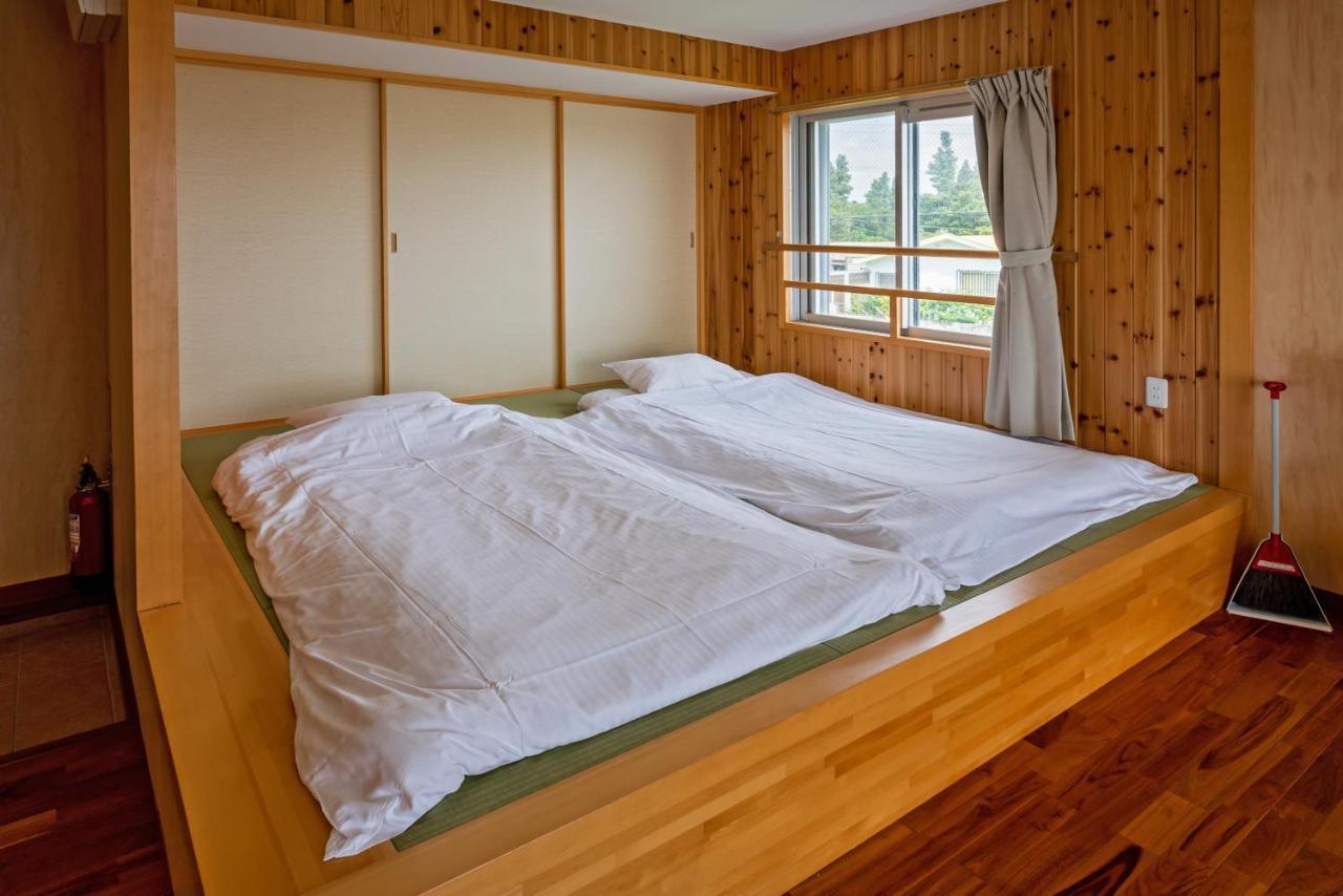 Guest House Kawamitsu Miyakojima  المظهر الخارجي الصورة